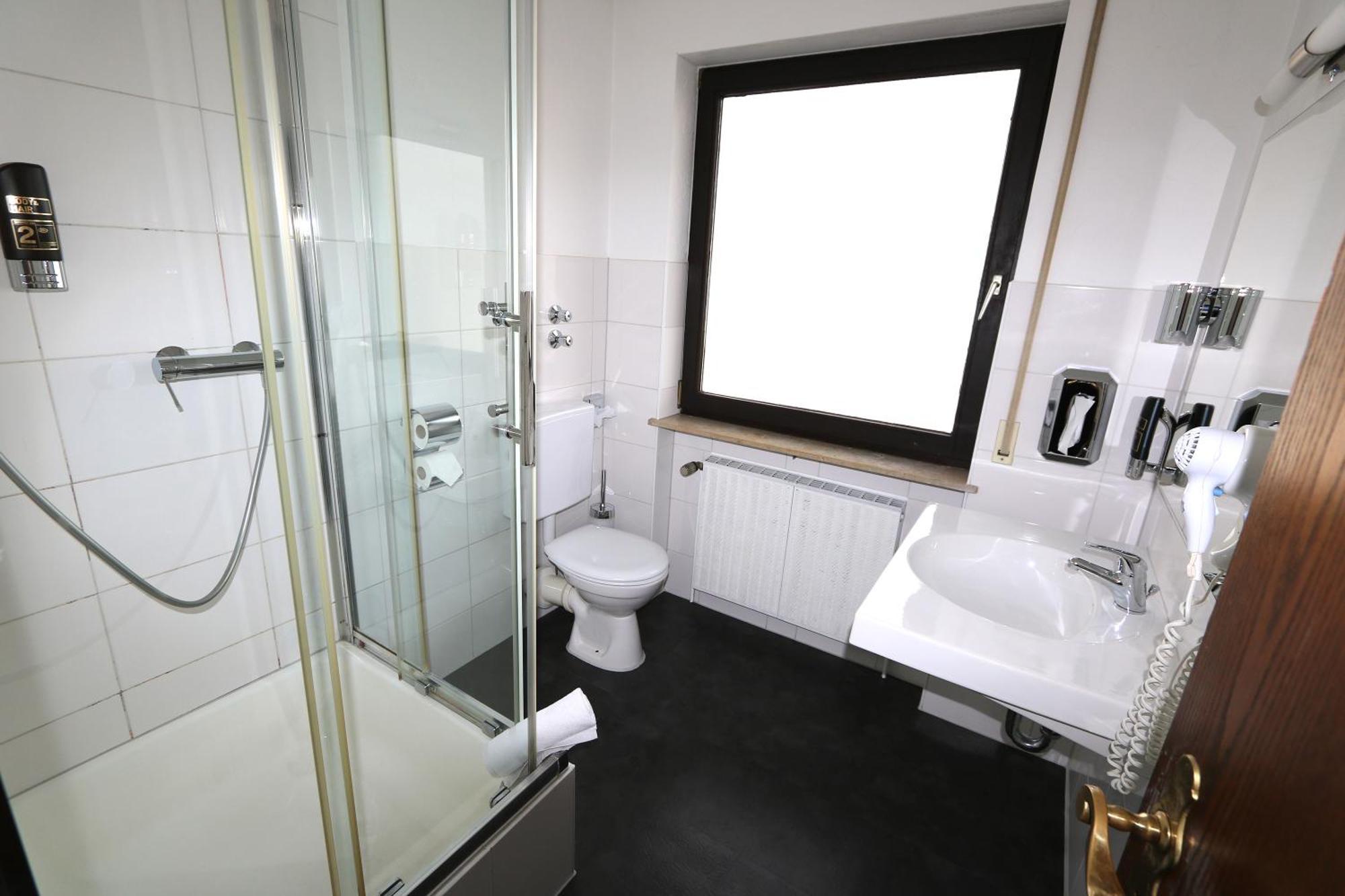 Hotel Avenue Altenfurt Nuremberg Ngoại thất bức ảnh