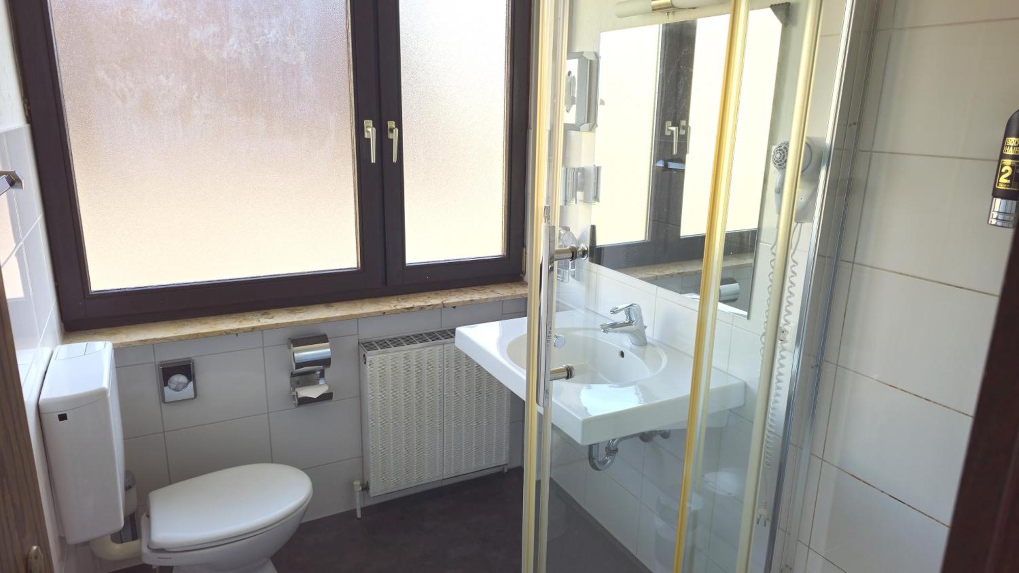 Hotel Avenue Altenfurt Nuremberg Ngoại thất bức ảnh