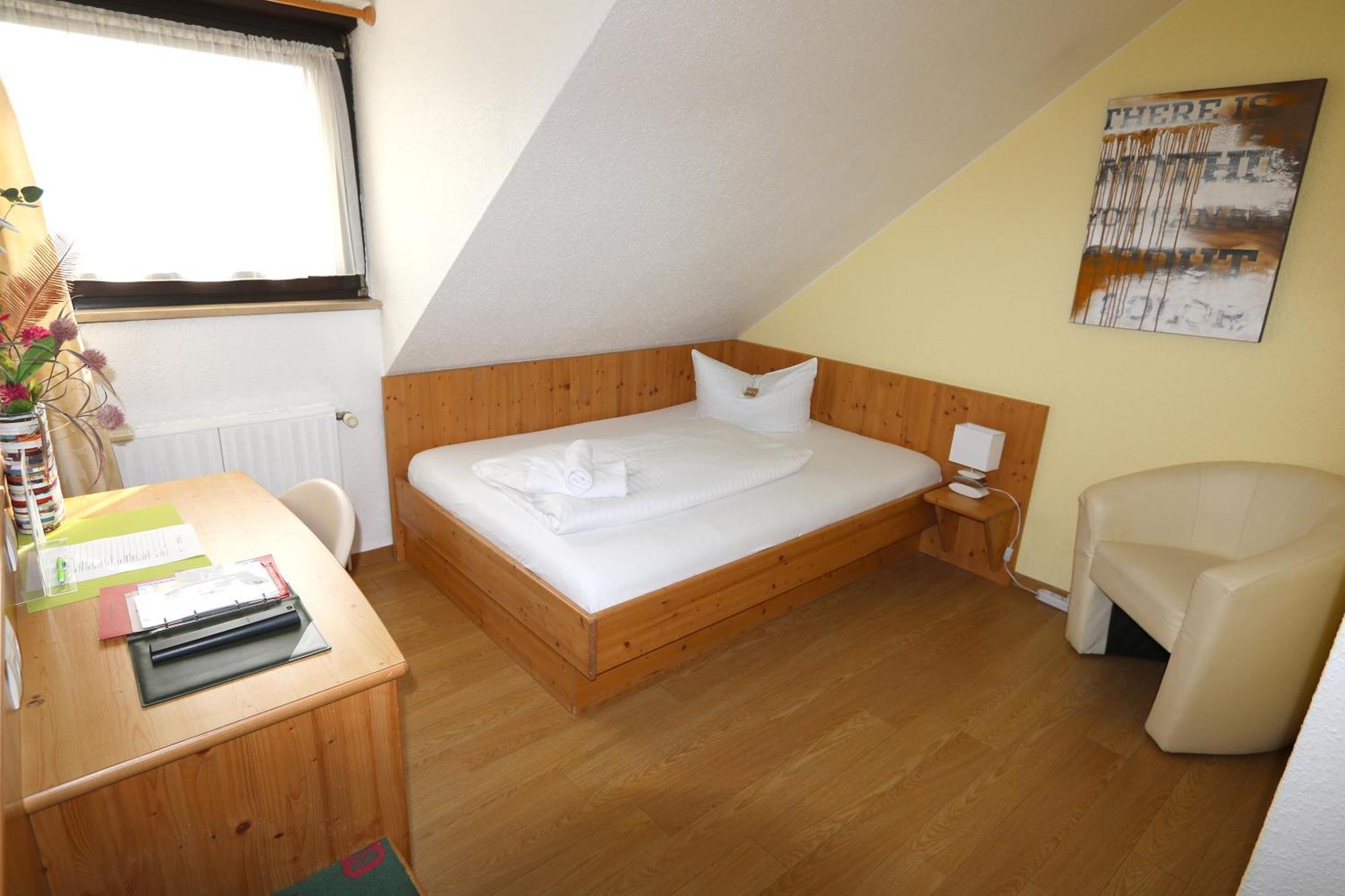 Hotel Avenue Altenfurt Nuremberg Ngoại thất bức ảnh
