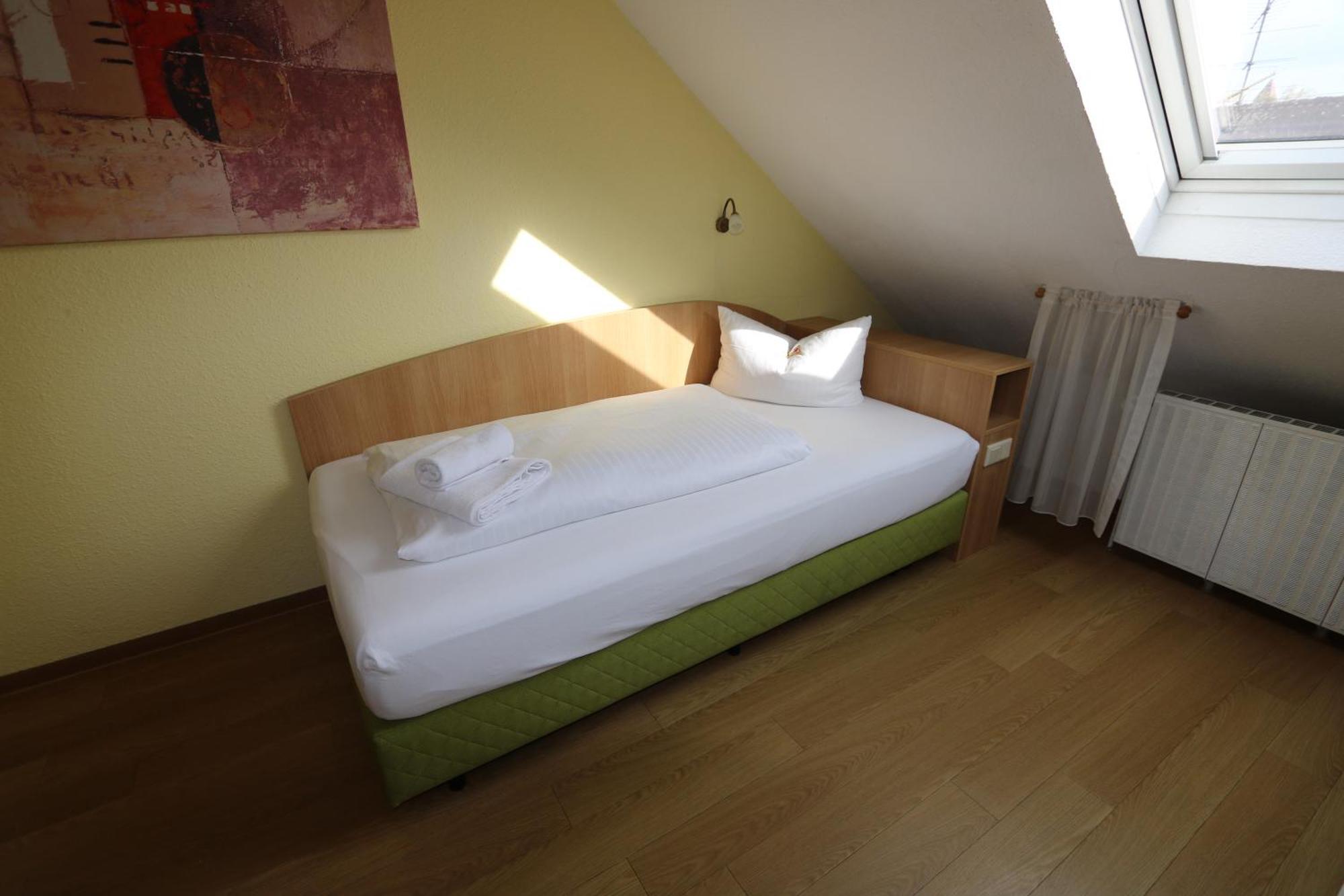 Hotel Avenue Altenfurt Nuremberg Ngoại thất bức ảnh
