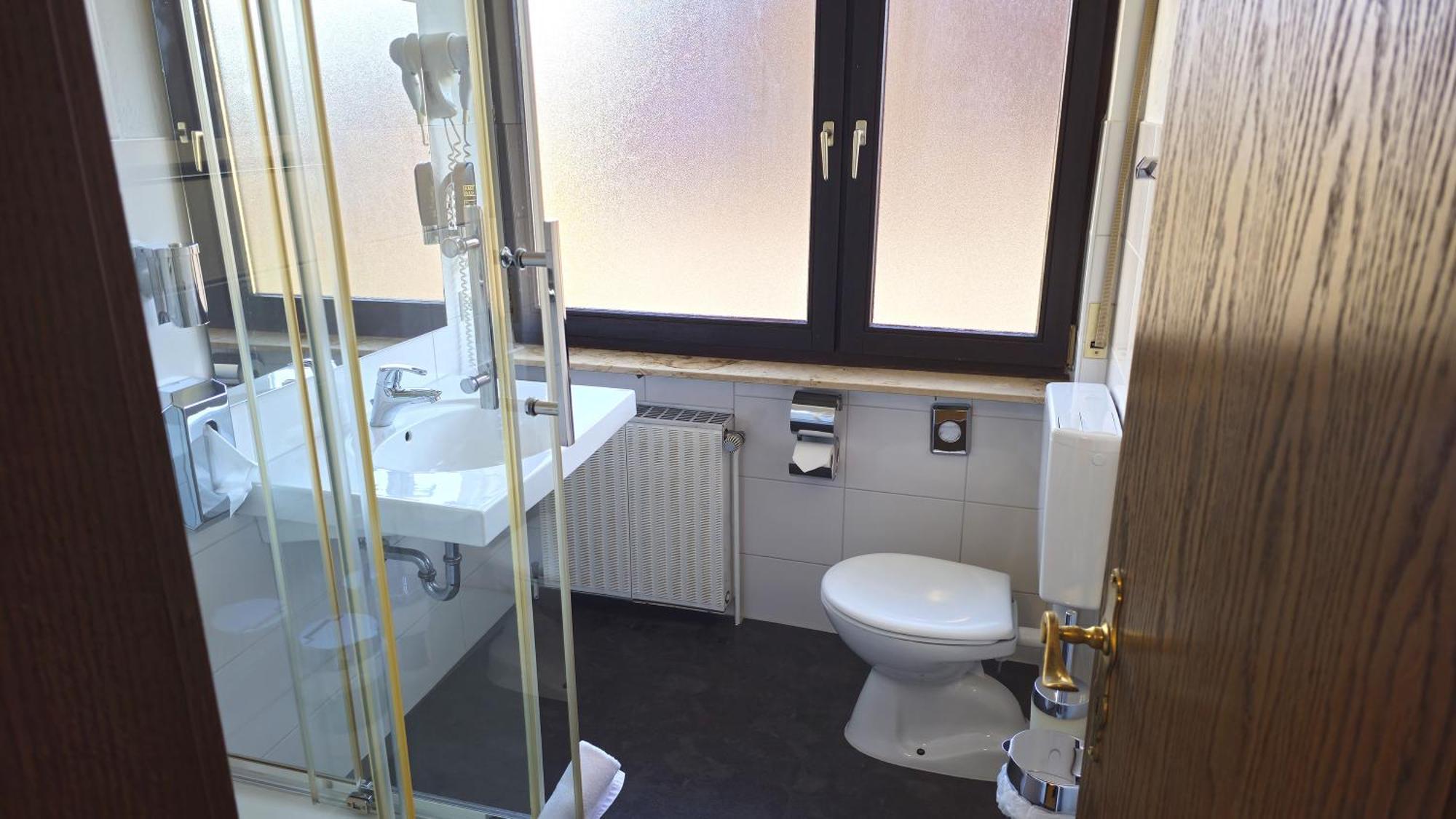 Hotel Avenue Altenfurt Nuremberg Ngoại thất bức ảnh