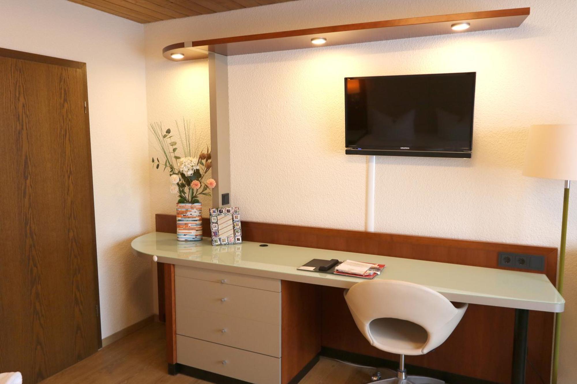 Hotel Avenue Altenfurt Nuremberg Ngoại thất bức ảnh