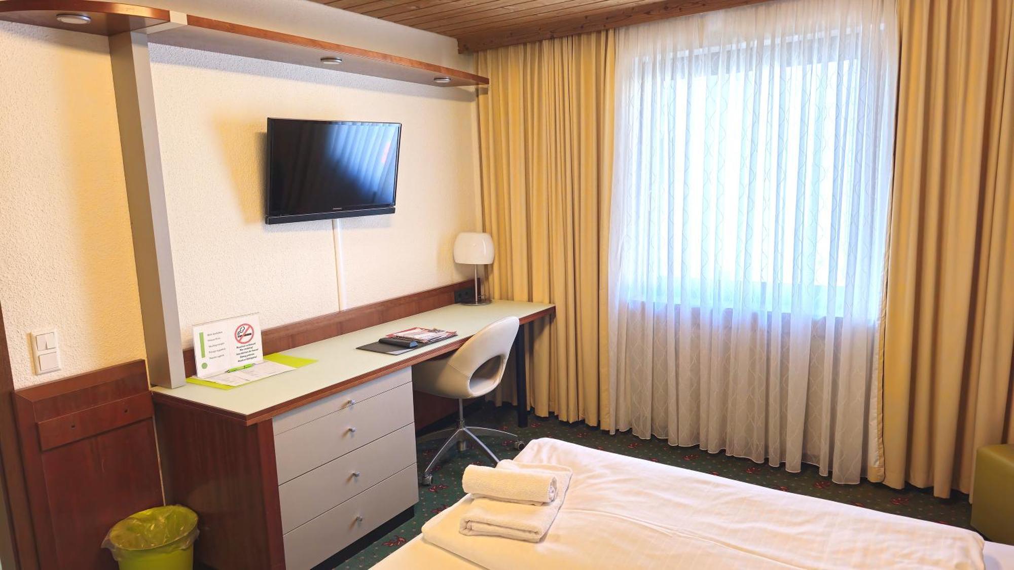 Hotel Avenue Altenfurt Nuremberg Ngoại thất bức ảnh