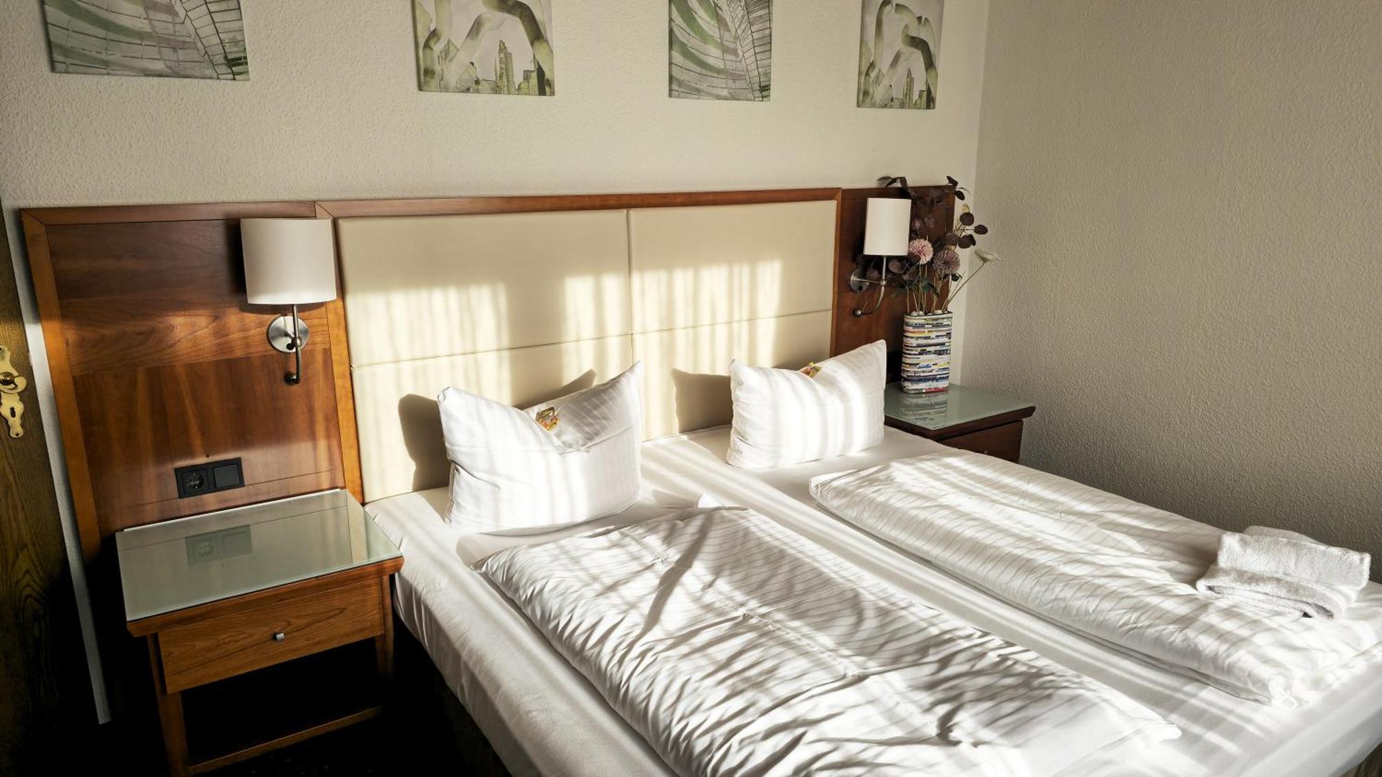 Hotel Avenue Altenfurt Nuremberg Ngoại thất bức ảnh