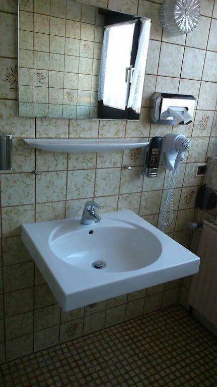 Hotel Avenue Altenfurt Nuremberg Ngoại thất bức ảnh